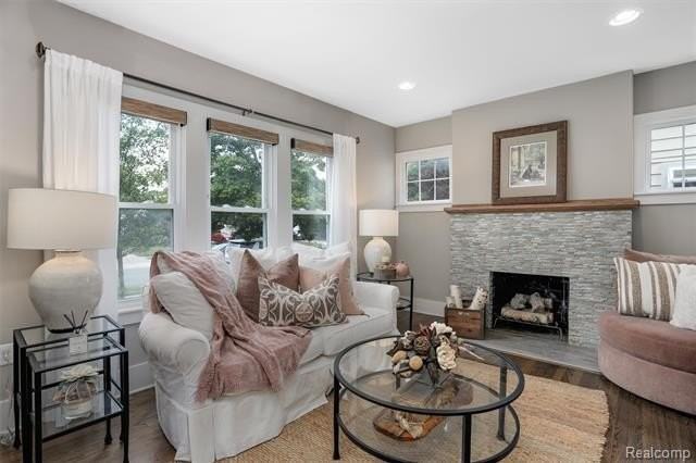 812 North Edison Avenue - Photo 7 of 34