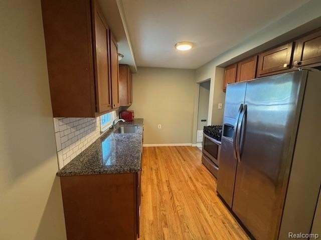 1211 Amelia Ave - Photo 6 of 10