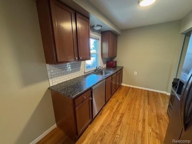 1211 Amelia Ave - Photo 7 of 10