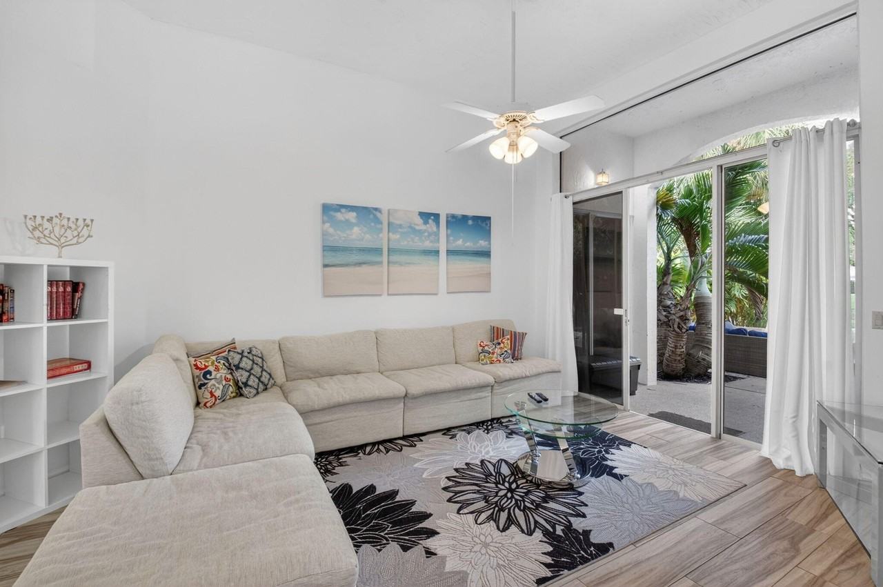 2225 Nw 53rd St - Photo 7 of 46