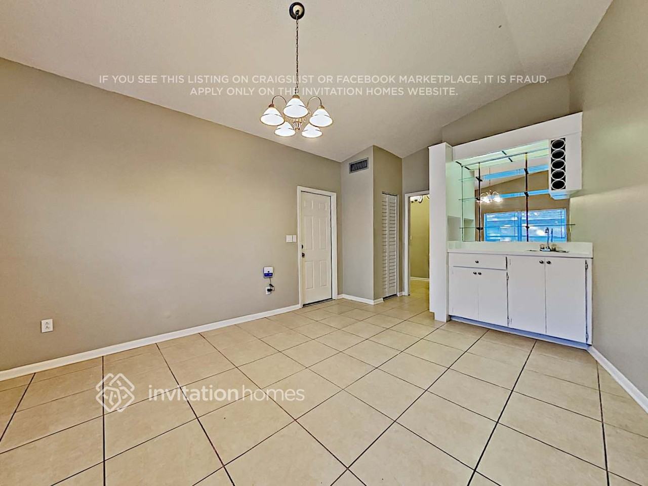 3100 Blue Heron Street - Photo 5 of 18