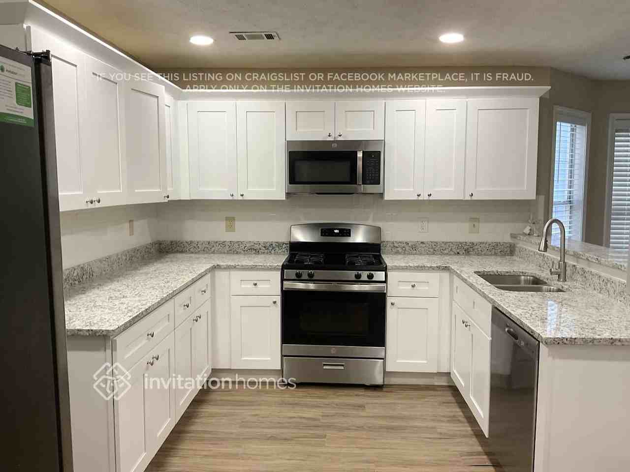 810 Trellis Pond Ct - Photo 4 of 11