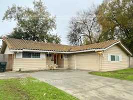 featured image of 640 West El Camino Avenue