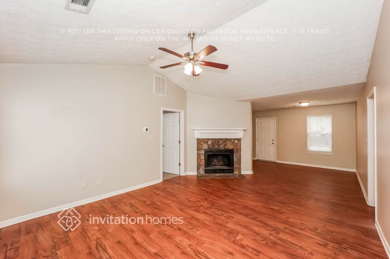 51 Giles Dr - Photo 3 of 17