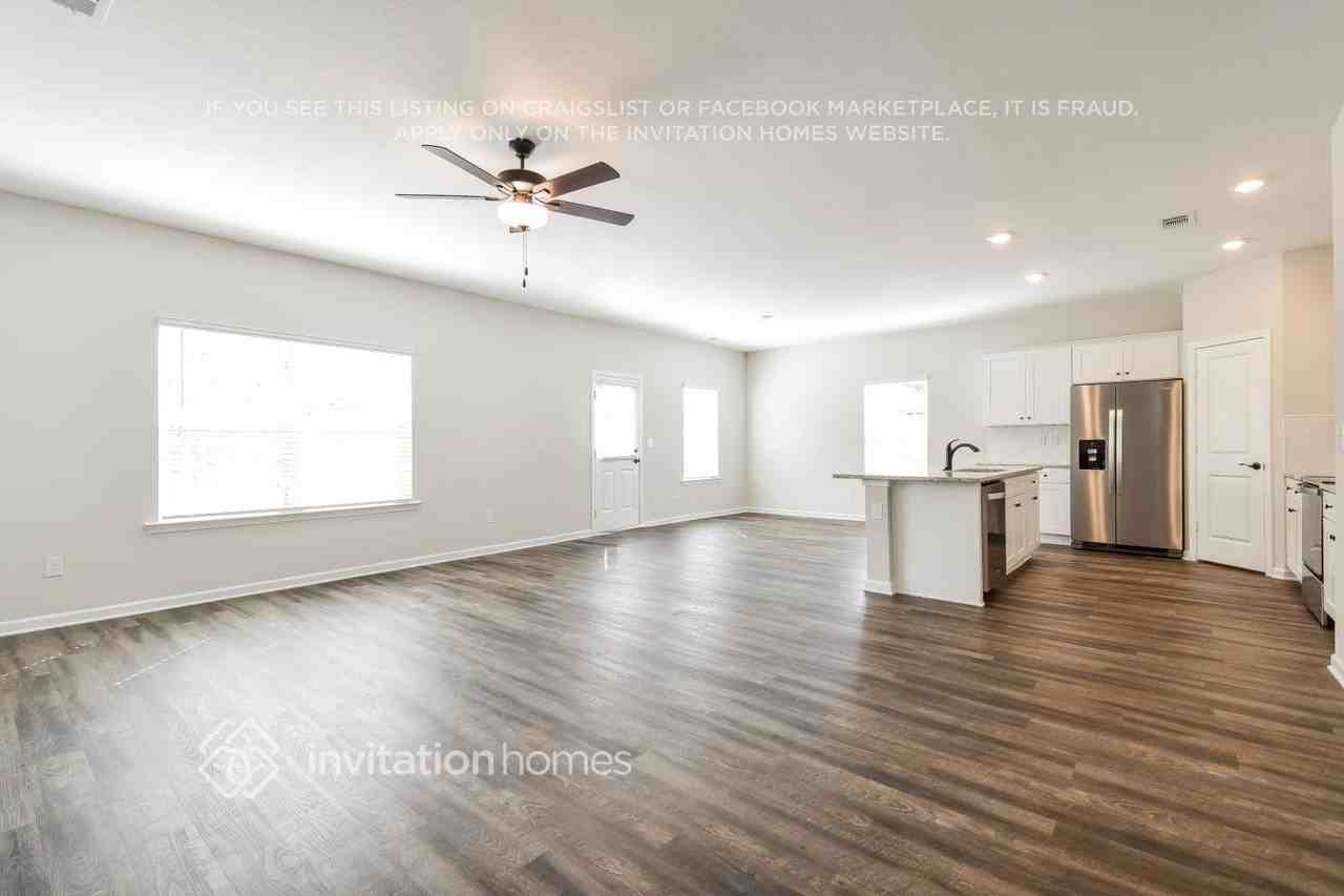 6128 Nathaniel Ln - Photo 4 of 16