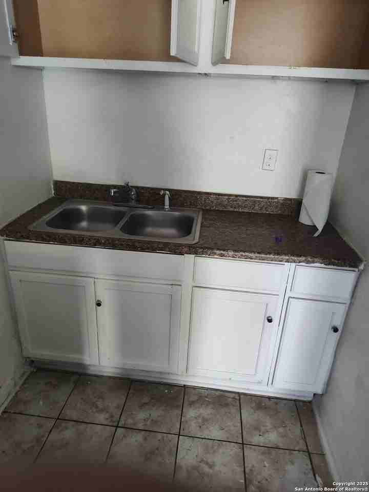 620 Linden Ave Unit 2 #3 - Photo 3 of 6