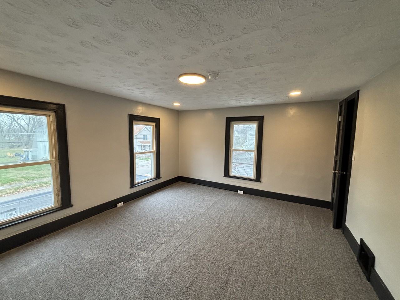 932 13th St Se #1 - Photo 2 of 5