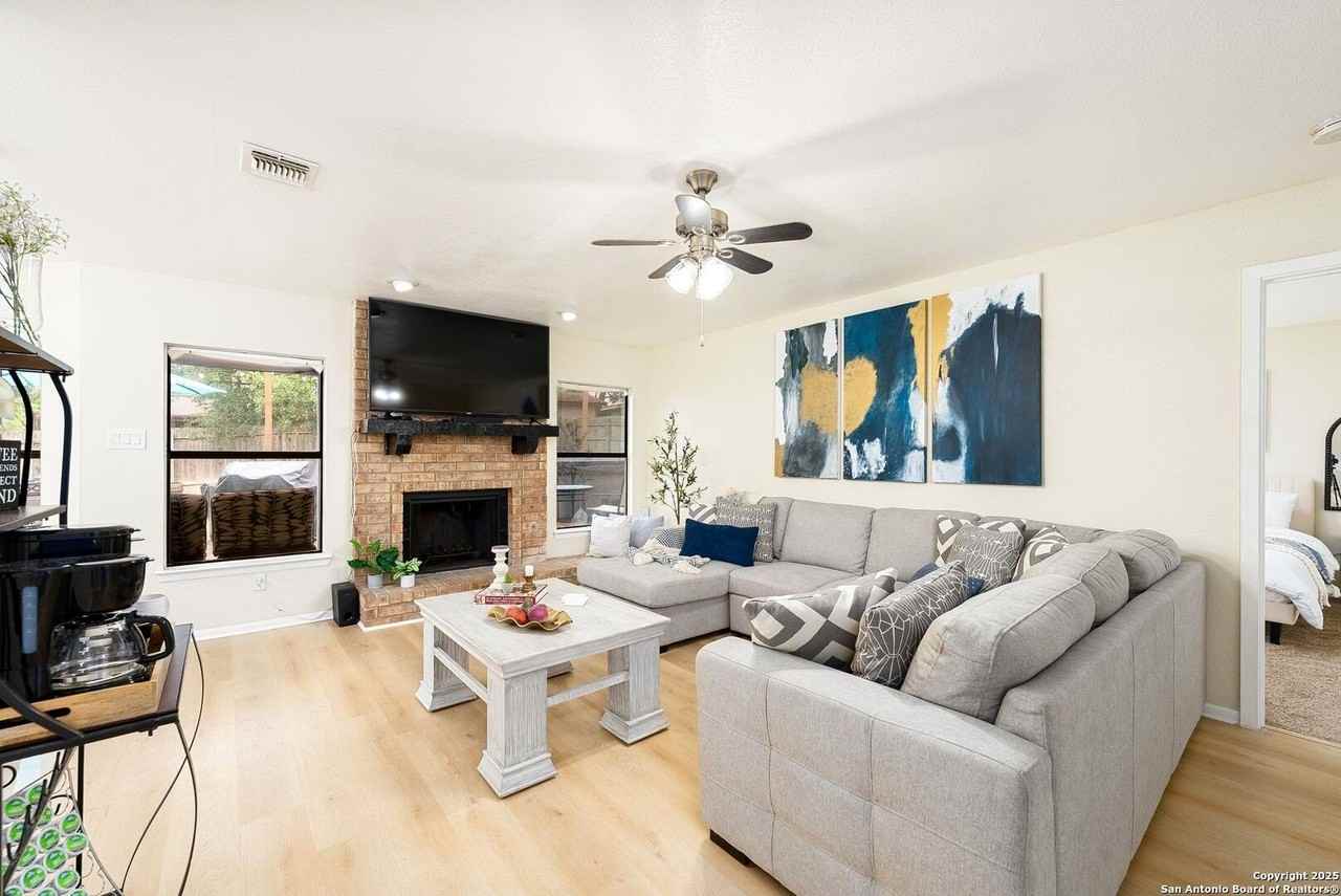 8410 Oak Fence St - Photo 3 of 50