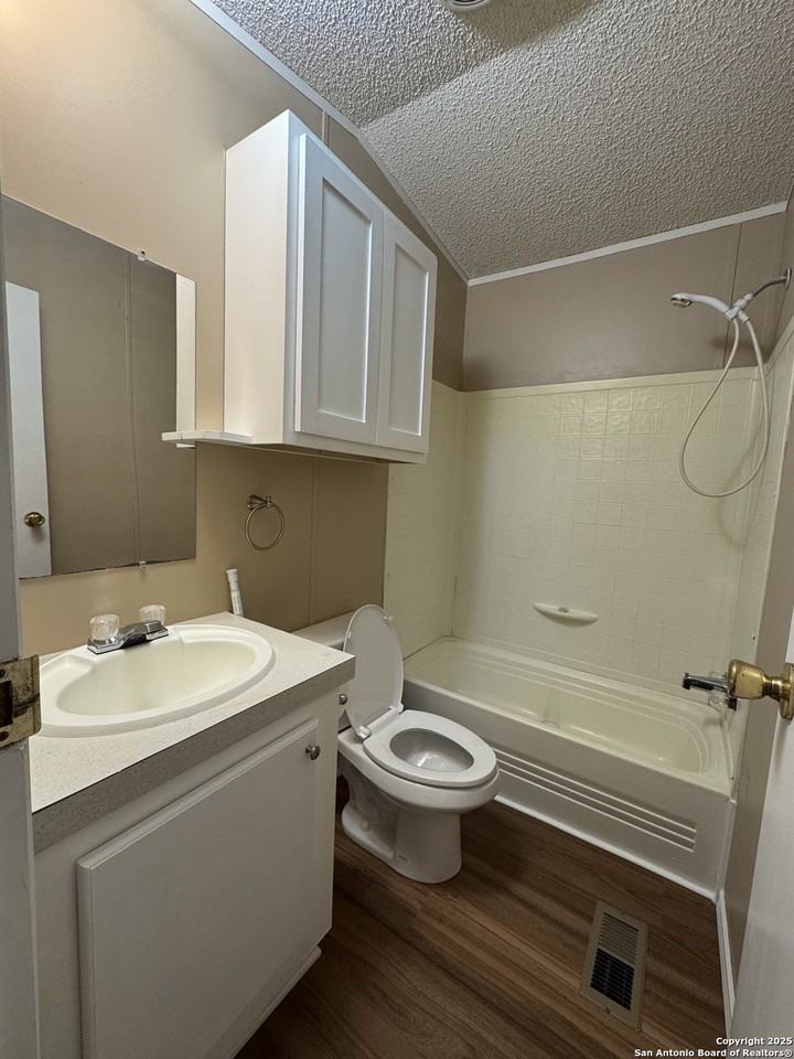 110 Deer Park Road #B - Photo 4 of 12