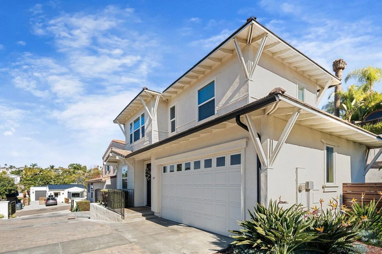 835 Vera St - Photo 2 of 38