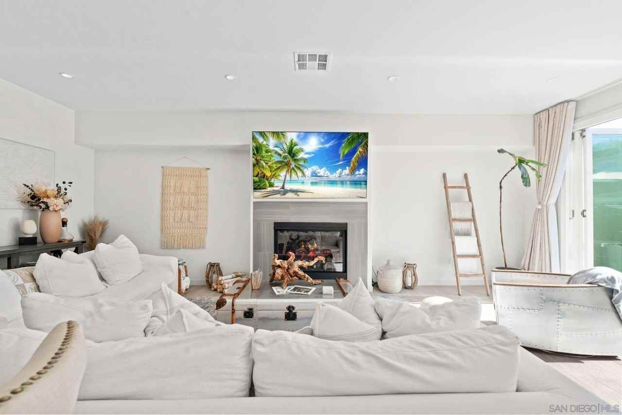 835 Vera St - Photo 6 of 38