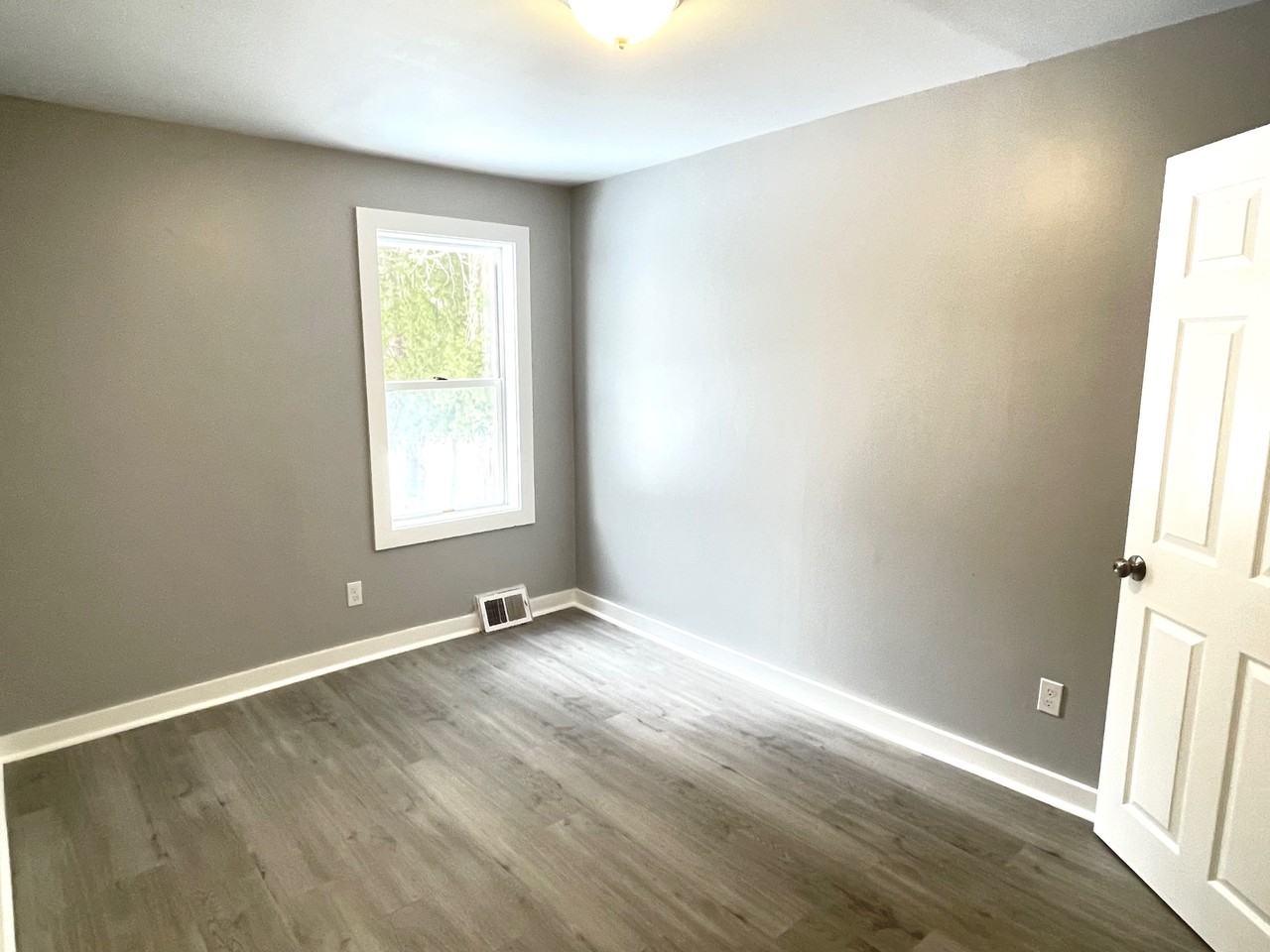 155 Oak St #1 - Photo 7 of 13