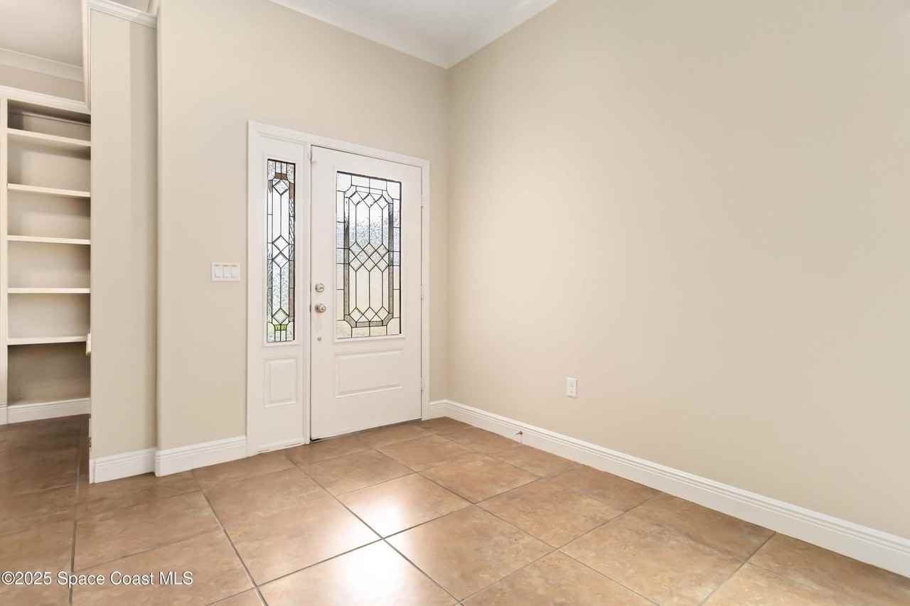 3140 Constellation Dr - Photo 6 of 50