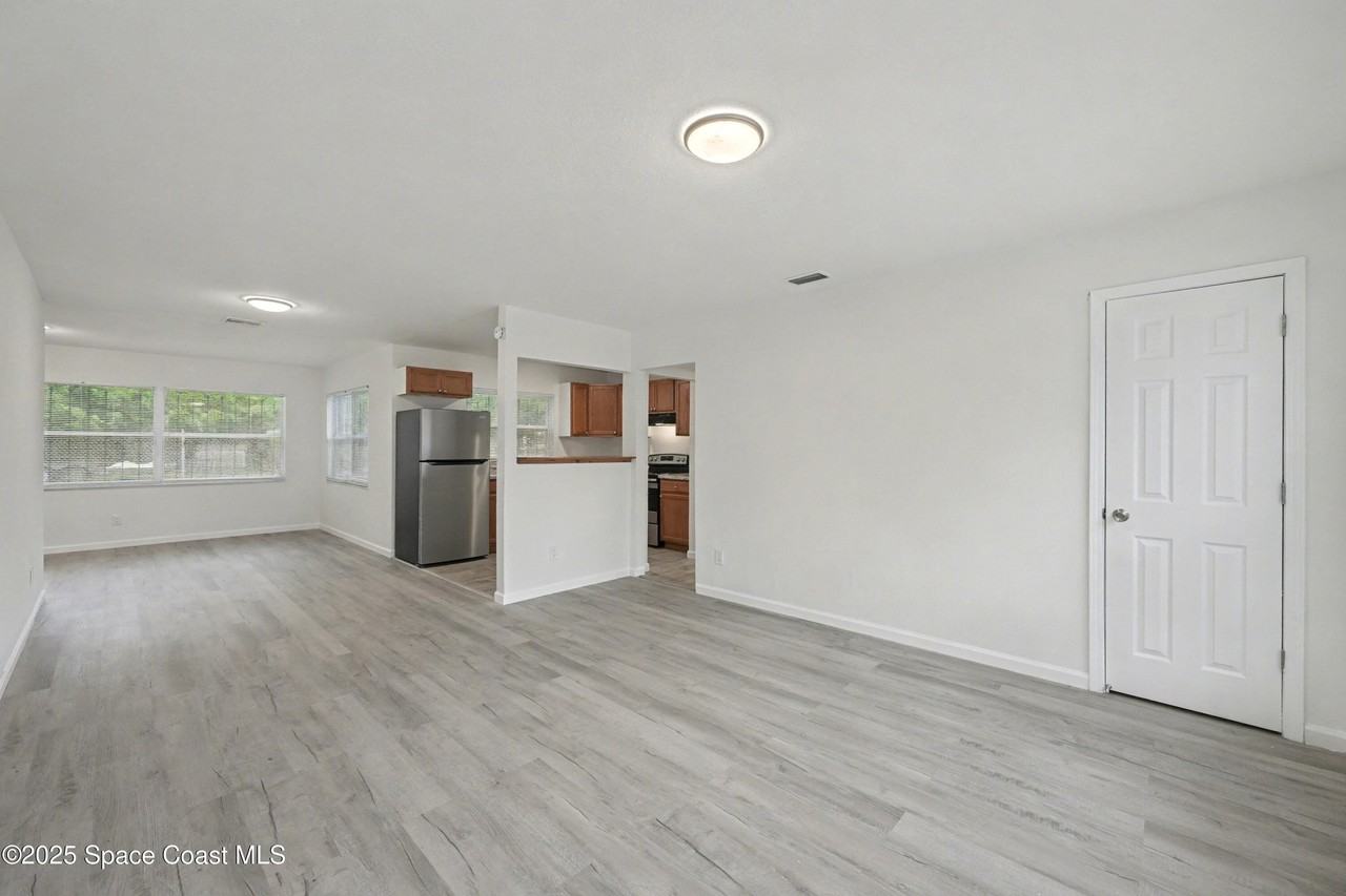 990 Pinson Blvd - Photo 4 of 20