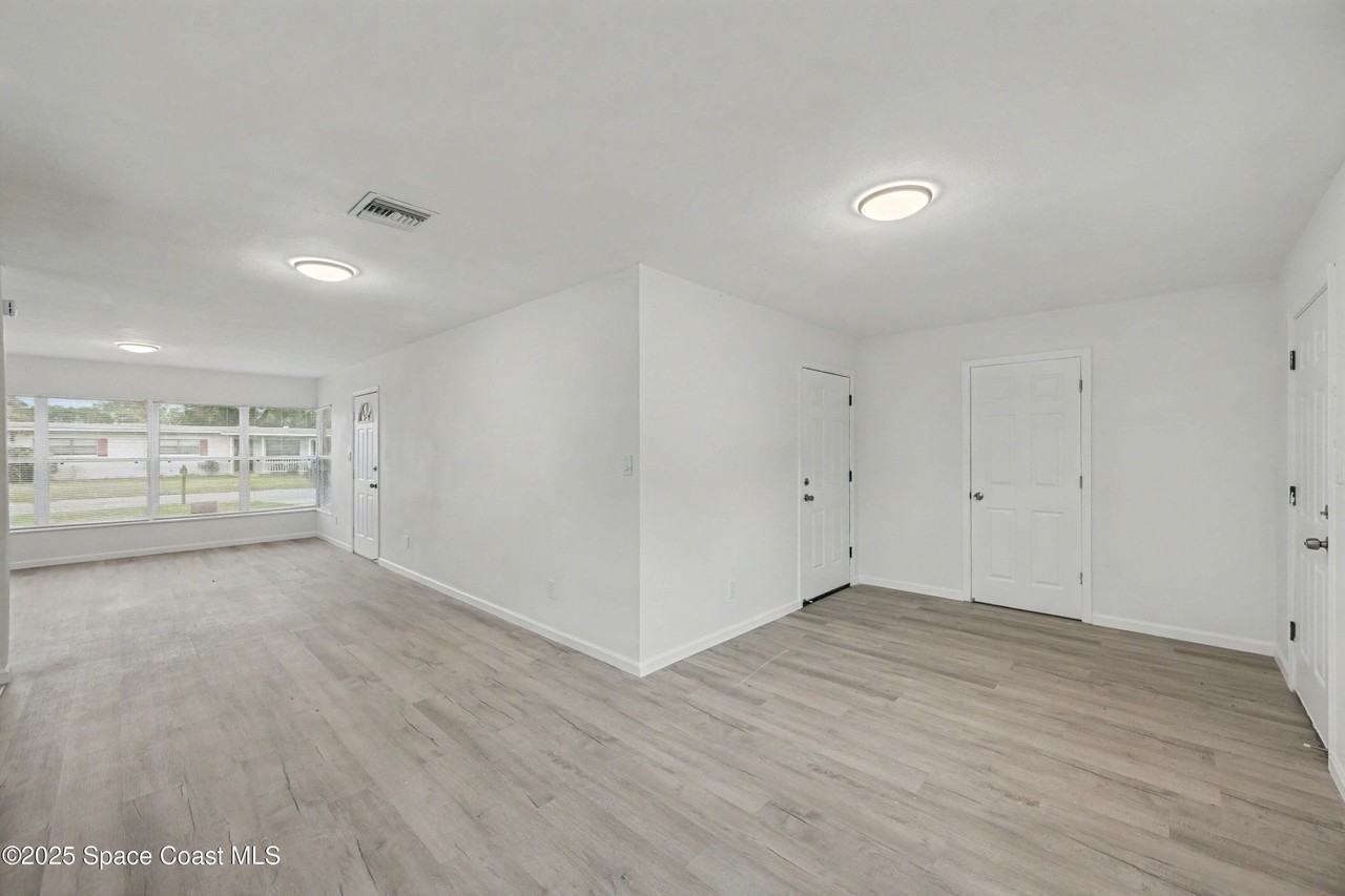 990 Pinson Blvd - Photo 7 of 20