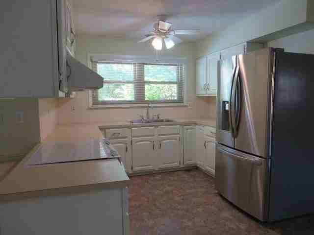 1109 South Breckenridge Court - Photo 7 of 29