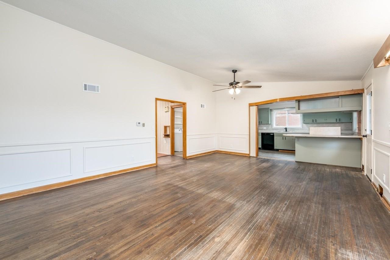 1520 N Yale Blvd - Photo 5 of 26