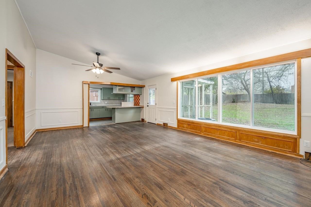 1520 N Yale Blvd - Photo 6 of 26