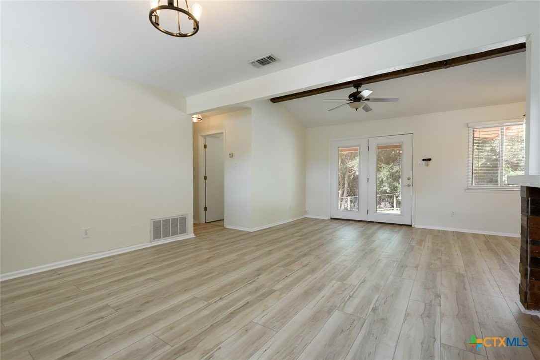 625 Creek Dr - Photo 6 of 32