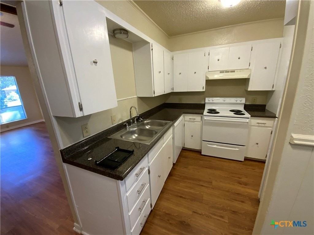 510 Cheyenne Drive #B - Photo 3 of 17