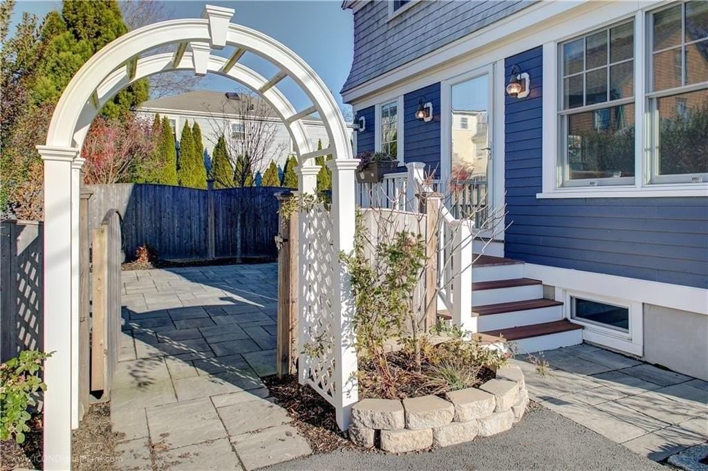 2 Katzman Place - Photo 3 of 32