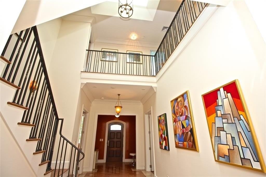 203 Coggeshall Avenue - Photo 7 of 50