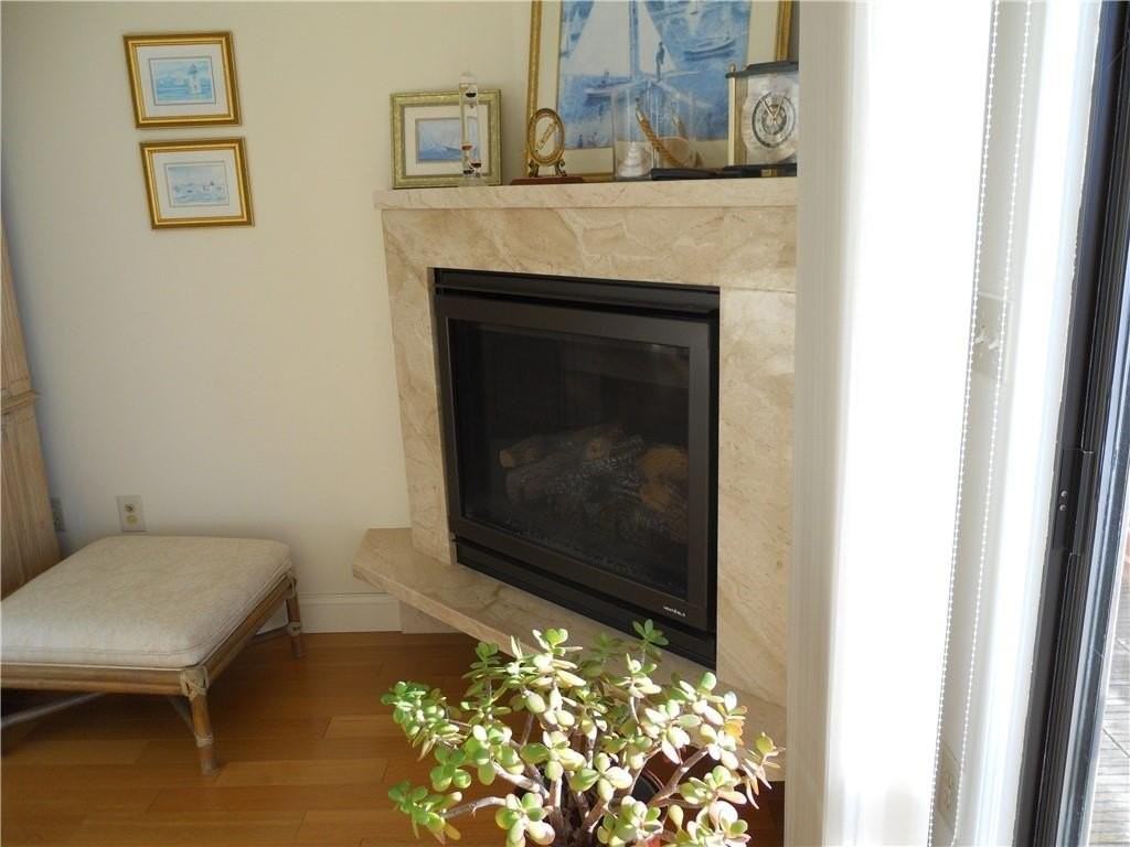 1412 Capella Street South #1412 - Photo 4 of 12