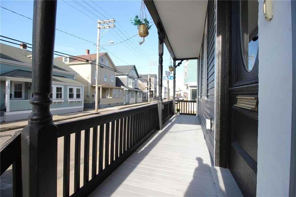 668 Thames Street #3 - Photo 4 of 47