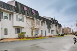 featured image of 364 Bellevue Ave Apt D4 #4D