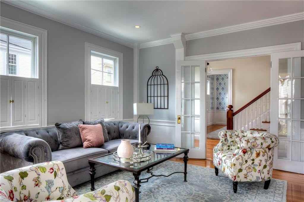 204 Spring Street - Photo 6 of 50