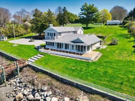 featured image of 149 Nanaquaket Road