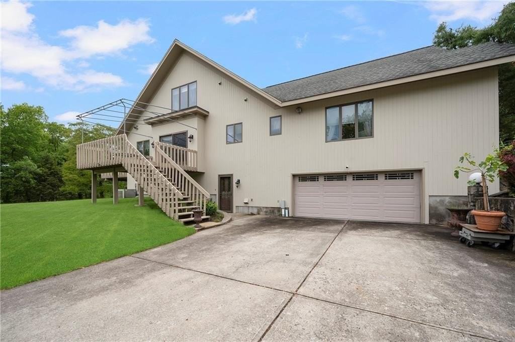 633 Chesnut Hill Road - Photo 3 of 44