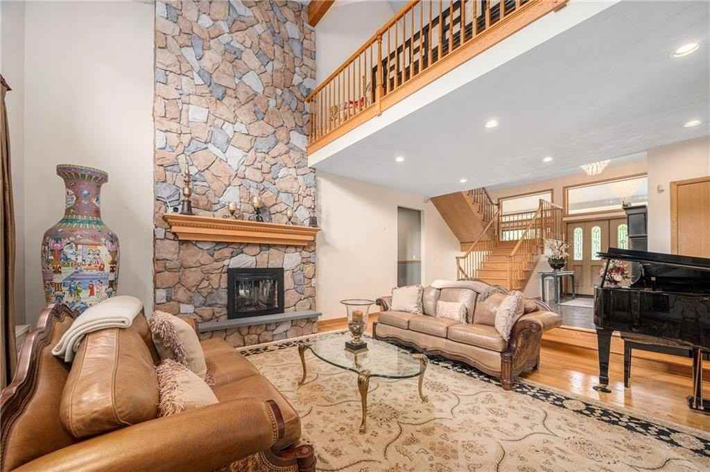 633 Chesnut Hill Road - Photo 7 of 44