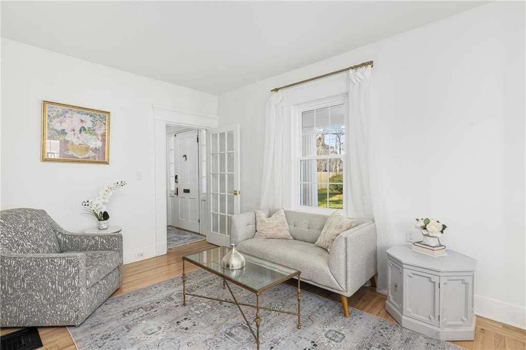 17 Old Beach Road - Photo 2 of 43