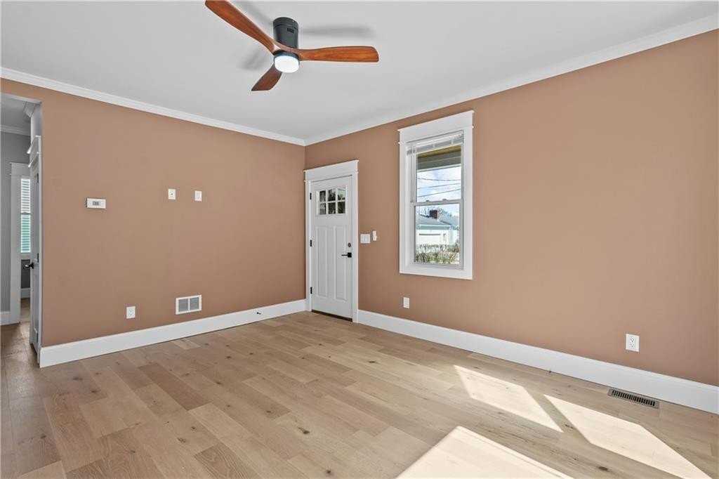 20 Summer St - Photo 4 of 46