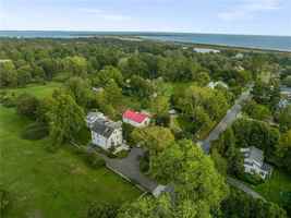 featured image of 400 Paradise Avenue