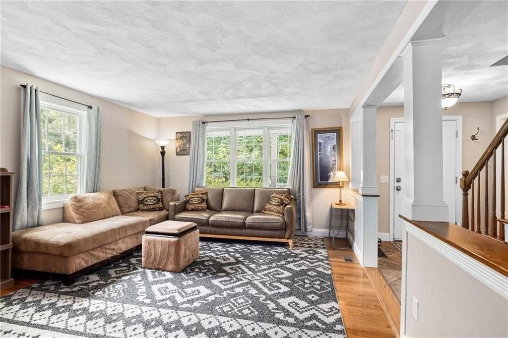 36 Daniel Dr - Photo 7 of 35