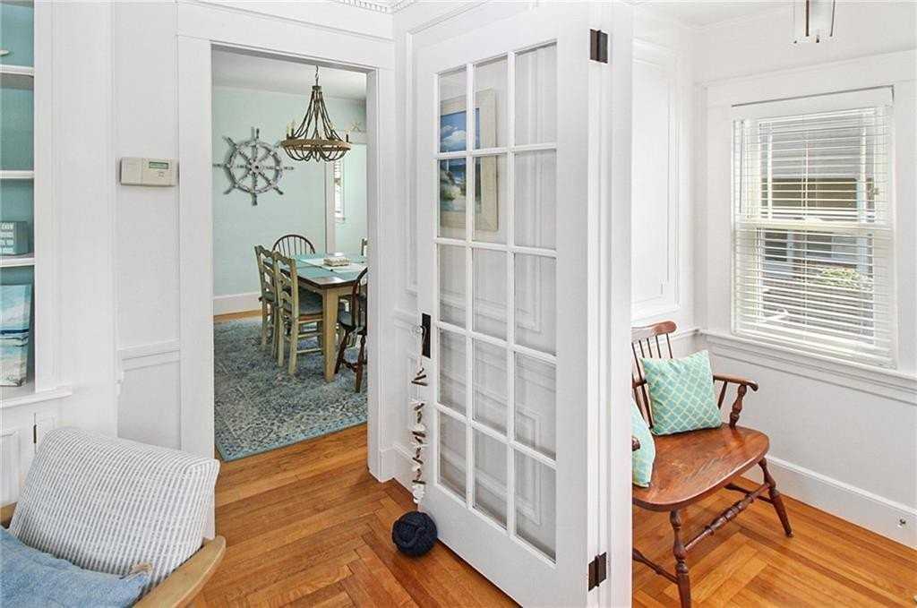 28 West Narragansett Avenue - Photo 7 of 37