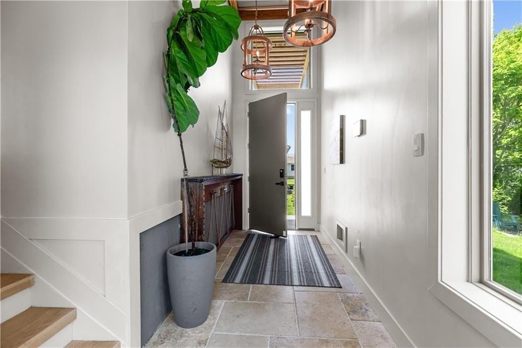 82 Ellery Road - Photo 4 of 31