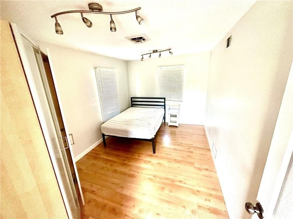 42 Broadway - Photo 7 of 8