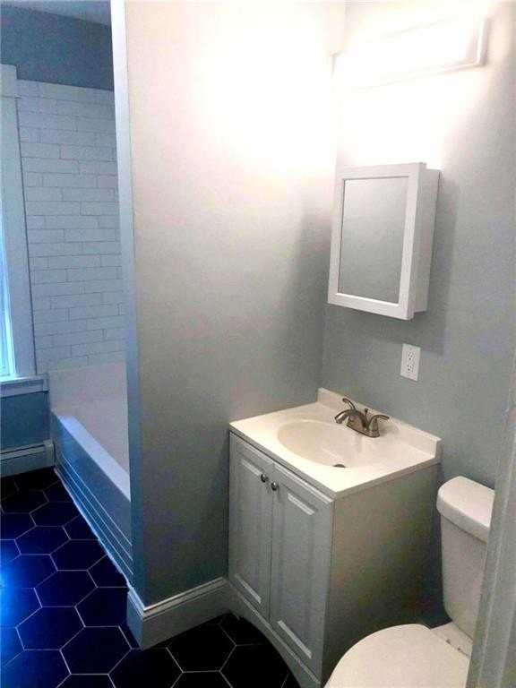 392 Carrington Avenue #2FL - Photo 4 of 12