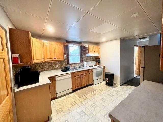 10 Hammond Street #B - Photo 5 of 24