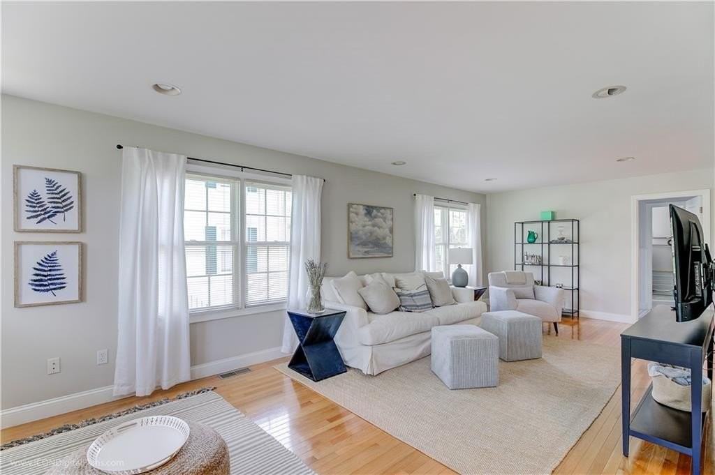 17 Clinton Street - Photo 2 of 33