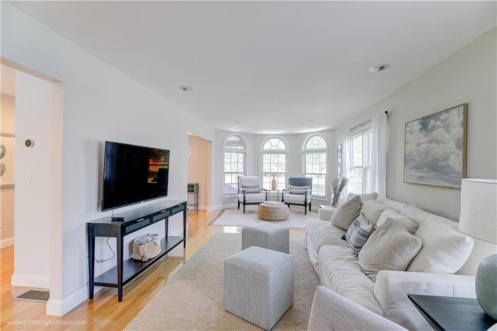 17 Clinton Street - Photo 4 of 33