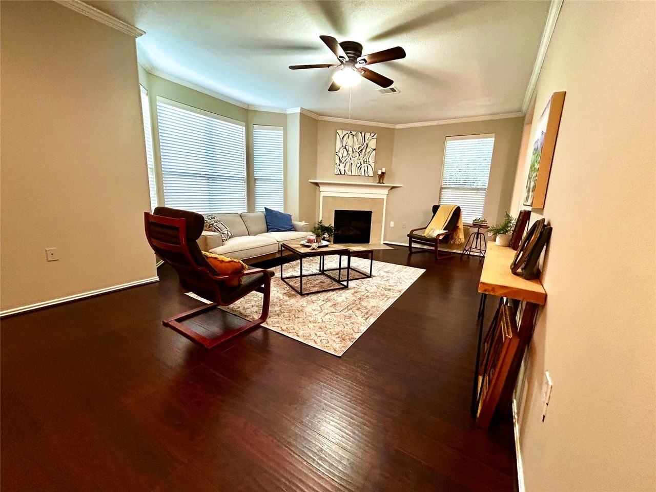 13600 Breton Ridge Street - Photo 4 of 40