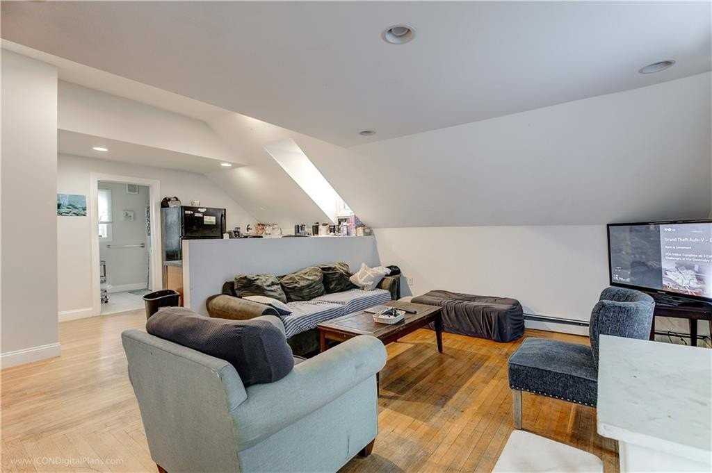 23 Stockholm St #2 - Photo 4 of 18