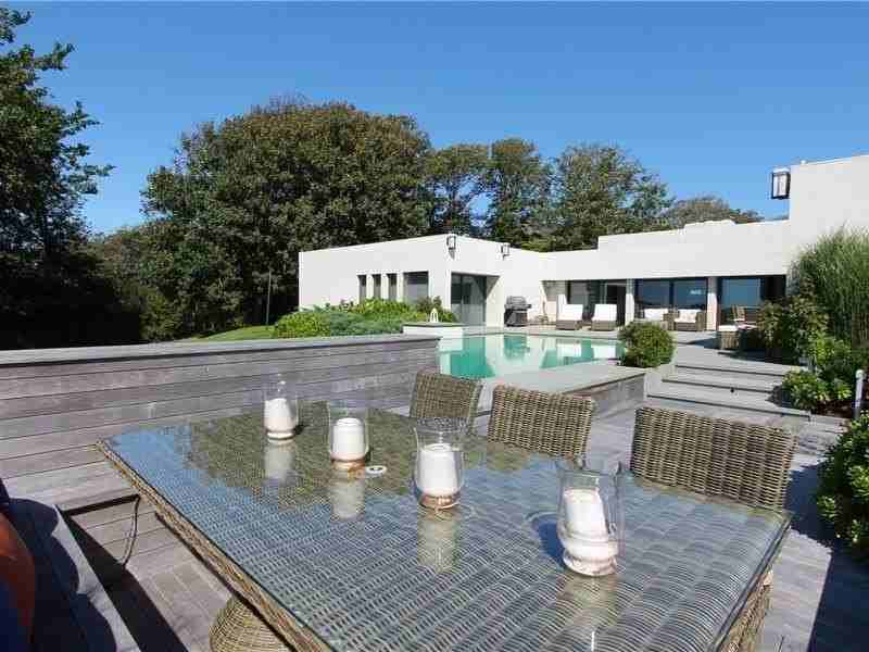 111 Ocean Ave - Photo 4 of 49