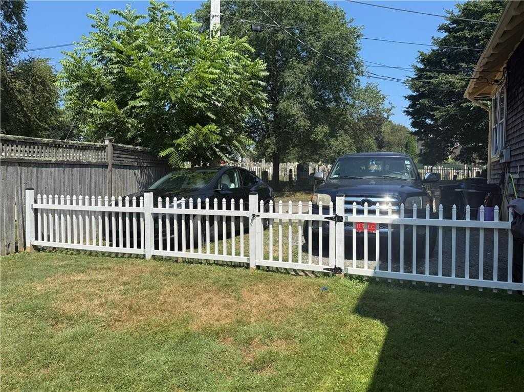 60 Farewell Street - Photo 3 of 10