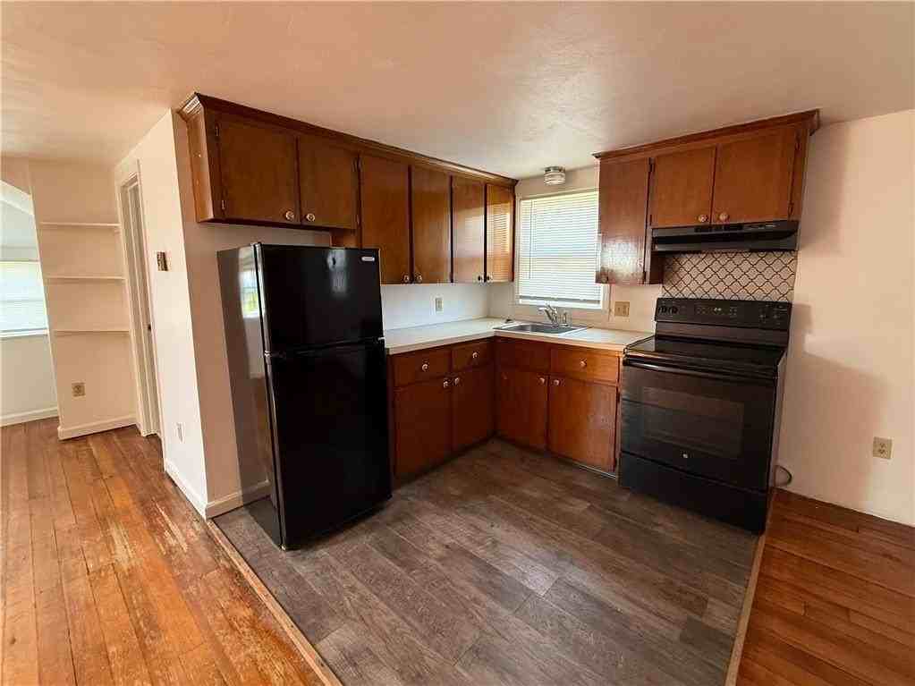 60 Farewell Street - Photo 6 of 10