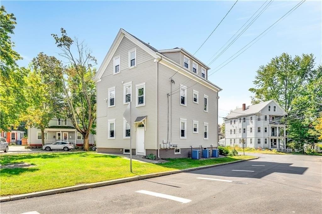 311 Highland Avenue #1 - Photo 7 of 14